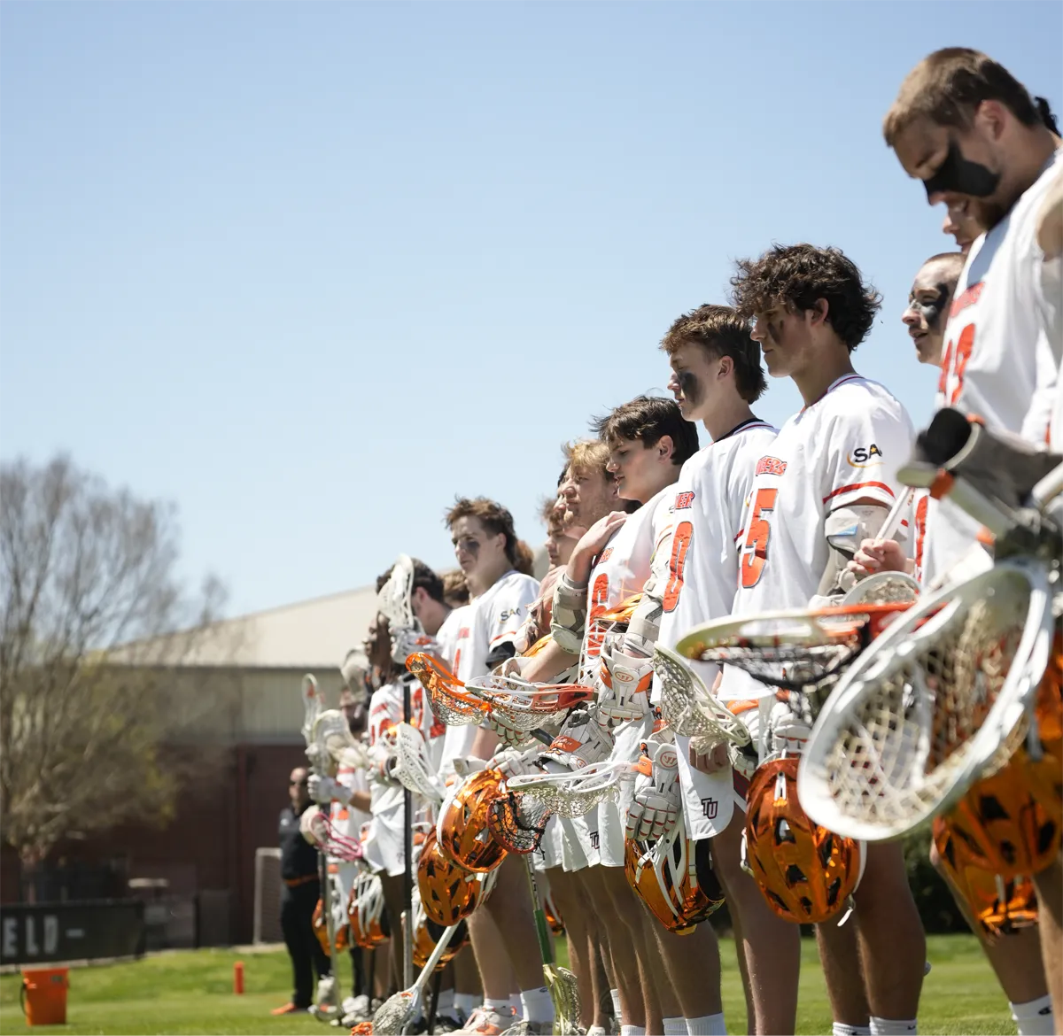 Pioneers Men's Lacrosse lined up before game